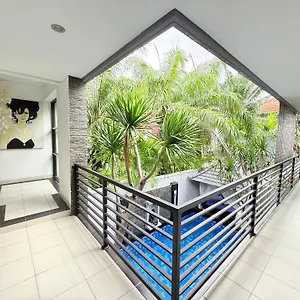 Penelopy Villa